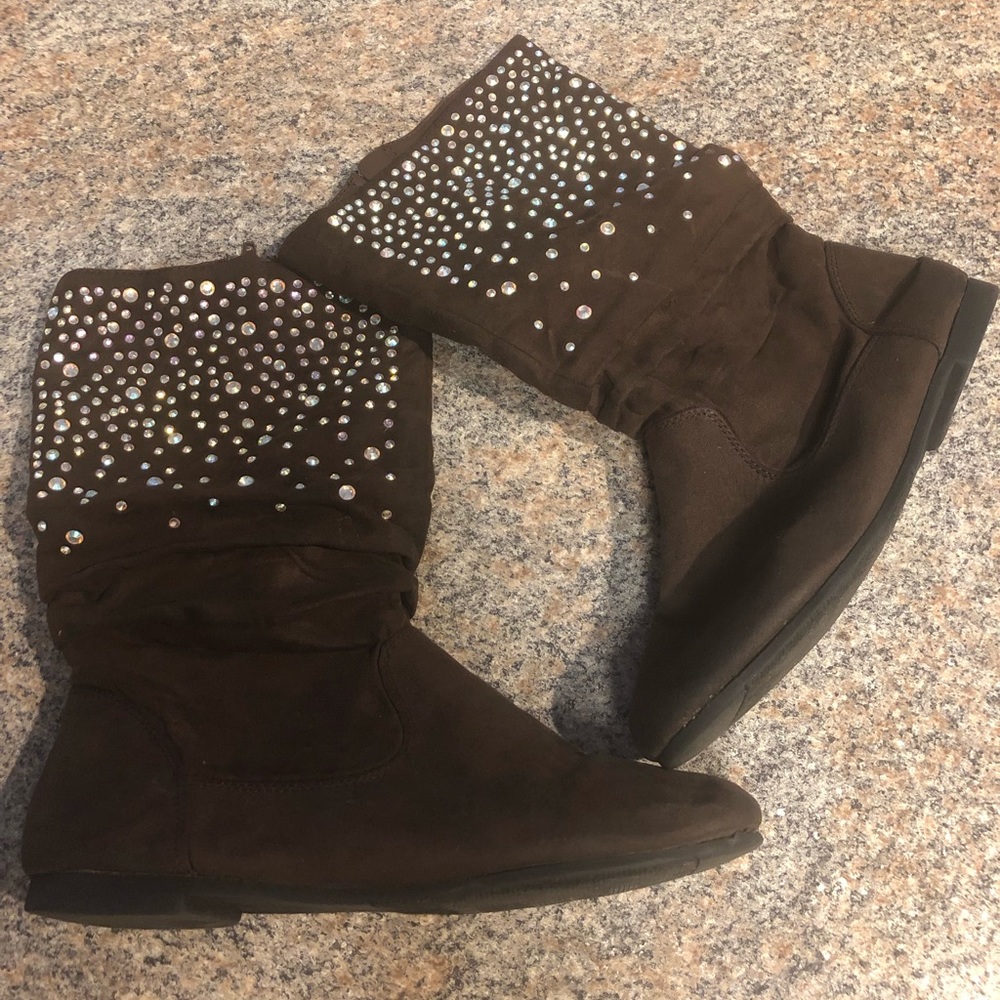 Girl’s slouch boots with rhinestone accents!